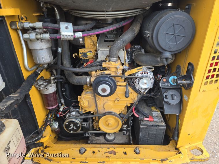 image for item EN8857 2017 Caterpillar 299D2 XHP tracked skid steer loader