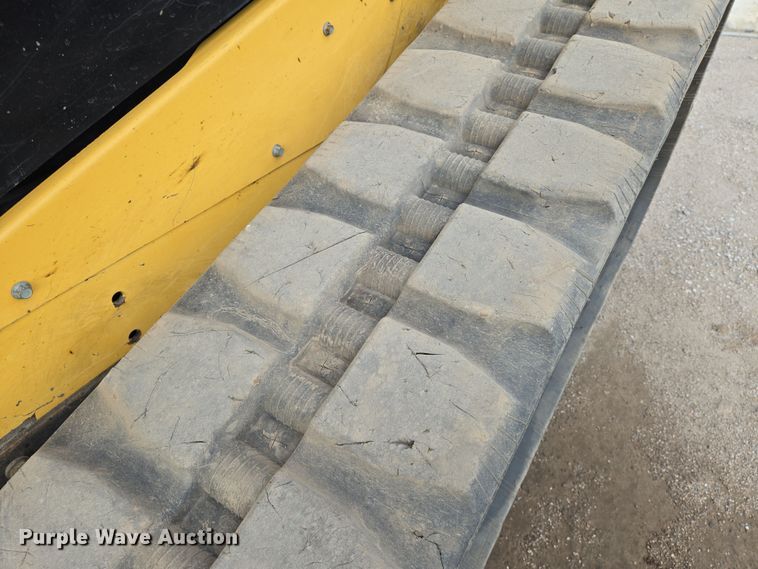 image for item EN8857 2017 Caterpillar 299D2 XHP tracked skid steer loader