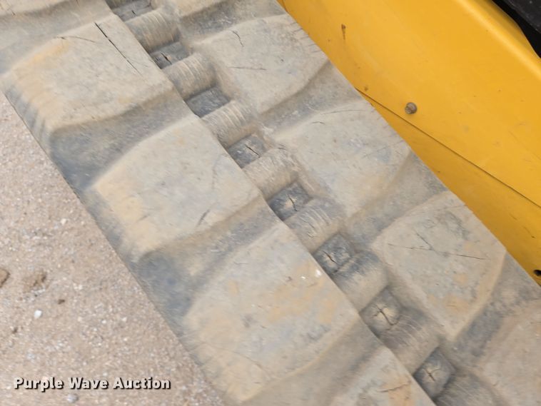 image for item EN8857 2017 Caterpillar 299D2 XHP tracked skid steer loader