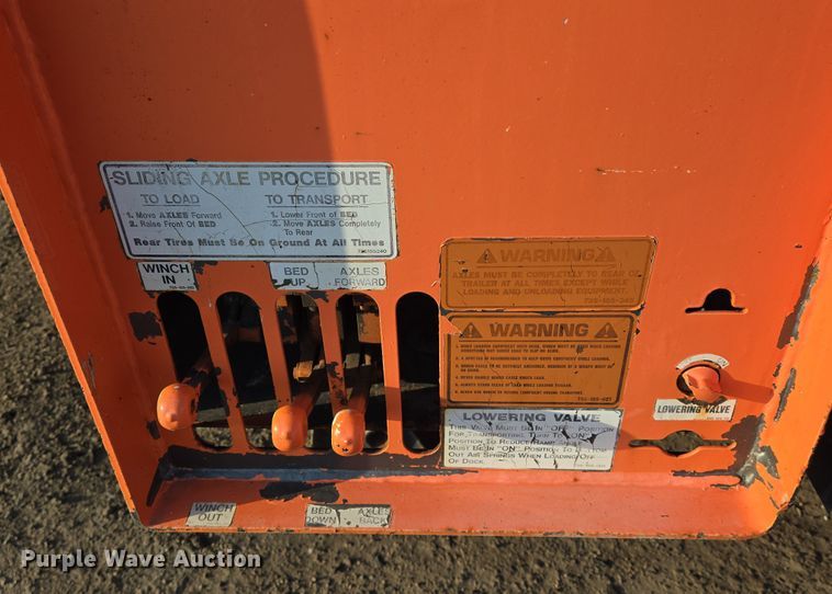 image for item EN8858 2009 Trail King TK70SA-532 equipment trailer