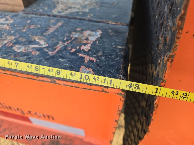 image for item EN8858 2009 Trail King TK70SA-532 equipment trailer