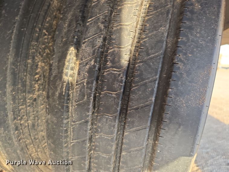 image for item EN8858 2009 Trail King TK70SA-532 equipment trailer