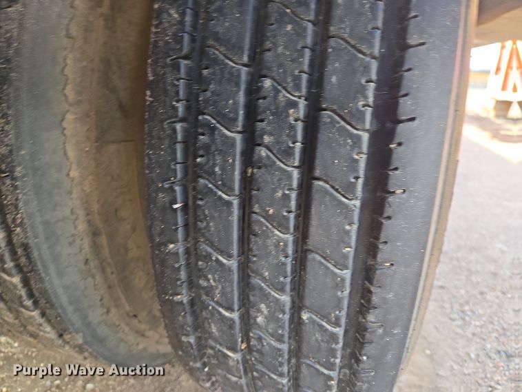 image for item EN8858 2009 Trail King TK70SA-532 equipment trailer