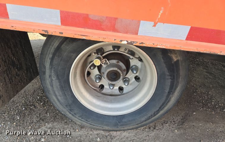 image for item EN8858 2009 Trail King TK70SA-532 equipment trailer