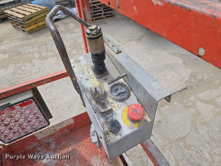 image for item EN8862 2019 Skyjack SJIII 3219 scissor lift