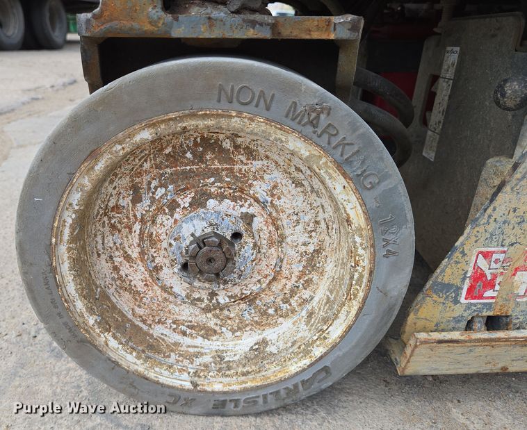 image for item EN8862 2019 Skyjack SJIII 3219 scissor lift