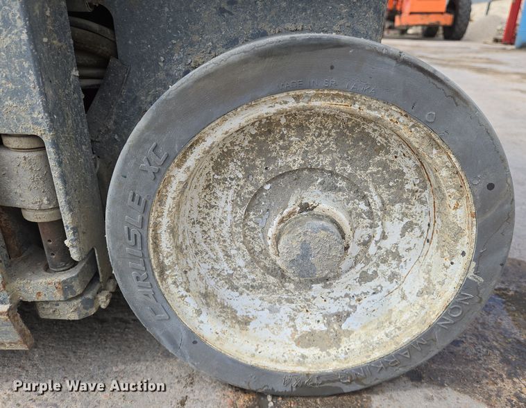 image for item EN8862 2019 Skyjack SJIII 3219 scissor lift