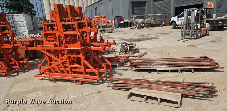 image for item EN8863 Scaffolding