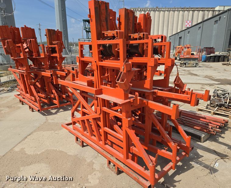 image for item EN8863 Scaffolding