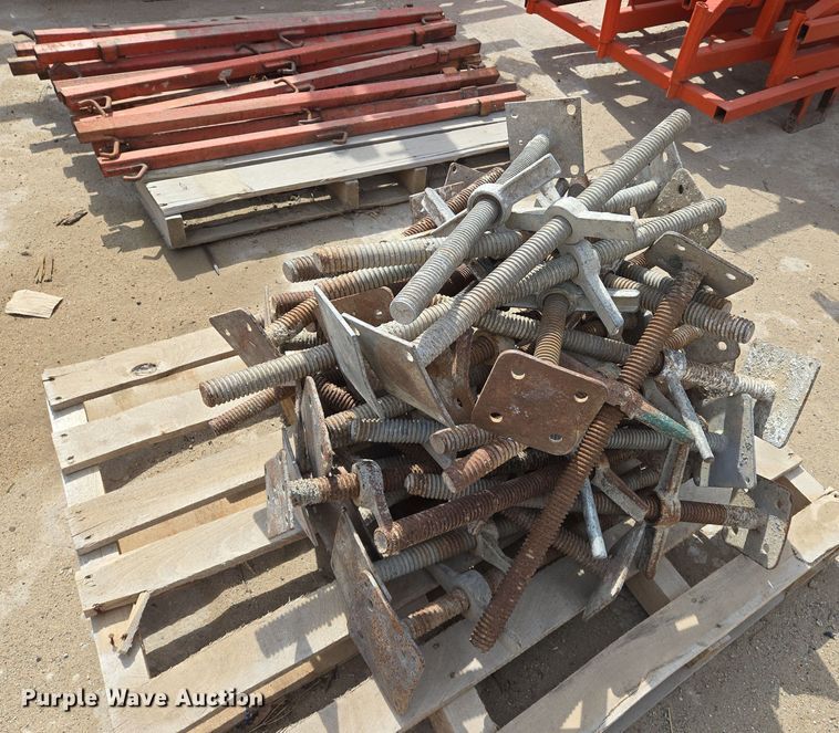 image for item EN8863 Scaffolding