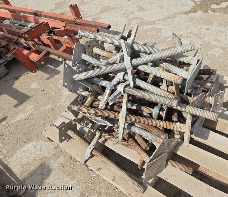 image for item EN8863 Scaffolding