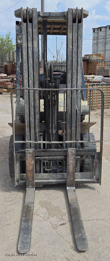 image for item EN8864 Nissan Optimum 50 forklift