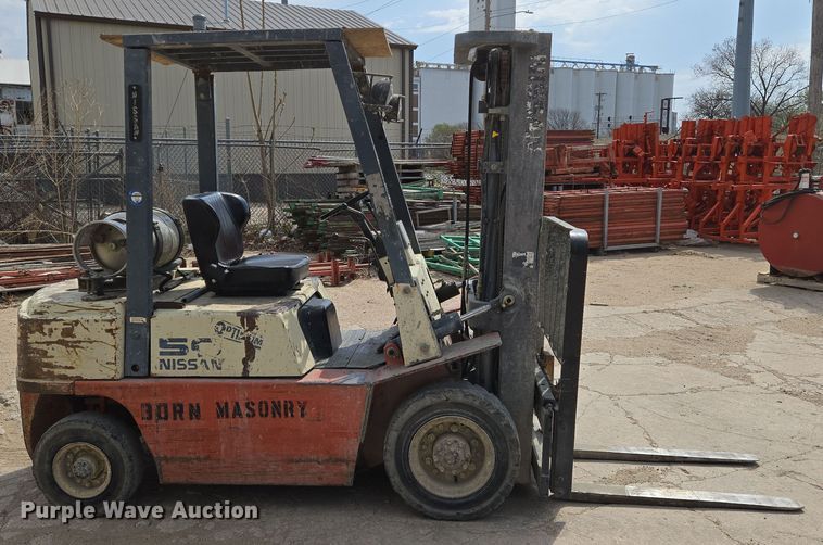 image for item EN8864 Nissan Optimum 50 forklift