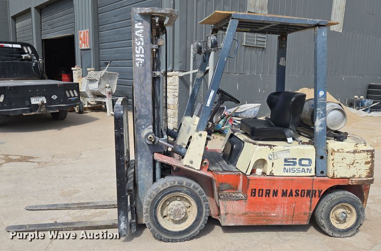 image for item EN8864 Nissan Optimum 50 forklift