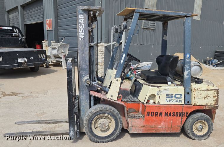 image for item EN8864 Nissan Optimum 50 forklift