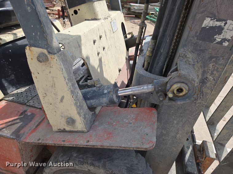 image for item EN8864 Nissan Optimum 50 forklift