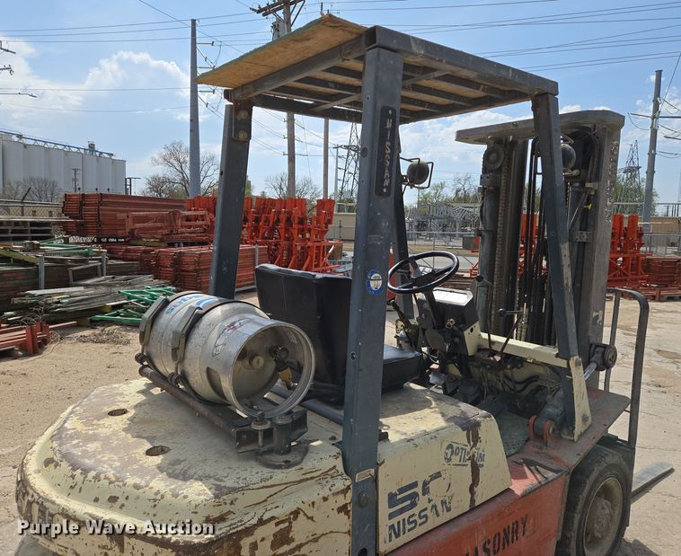 image for item EN8864 Nissan Optimum 50 forklift