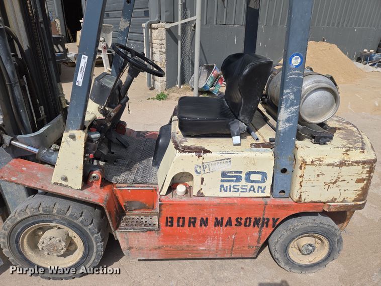 image for item EN8864 Nissan Optimum 50 forklift