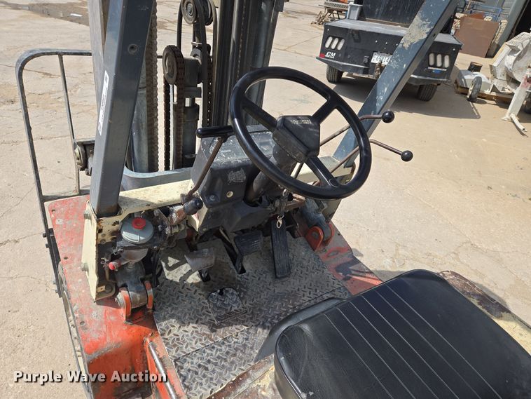 image for item EN8864 Nissan Optimum 50 forklift