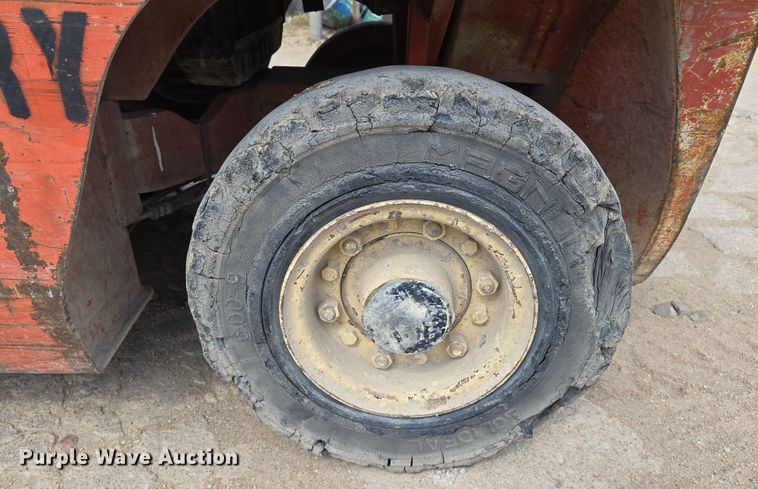 image for item EN8864 Nissan Optimum 50 forklift