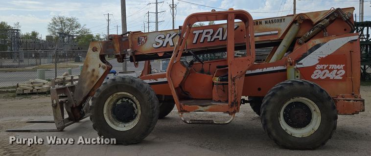 image for item EN8865 Skytrak 8042 telehandler