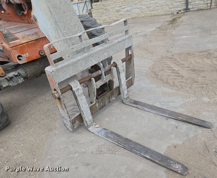 image for item EN8865 Skytrak 8042 telehandler