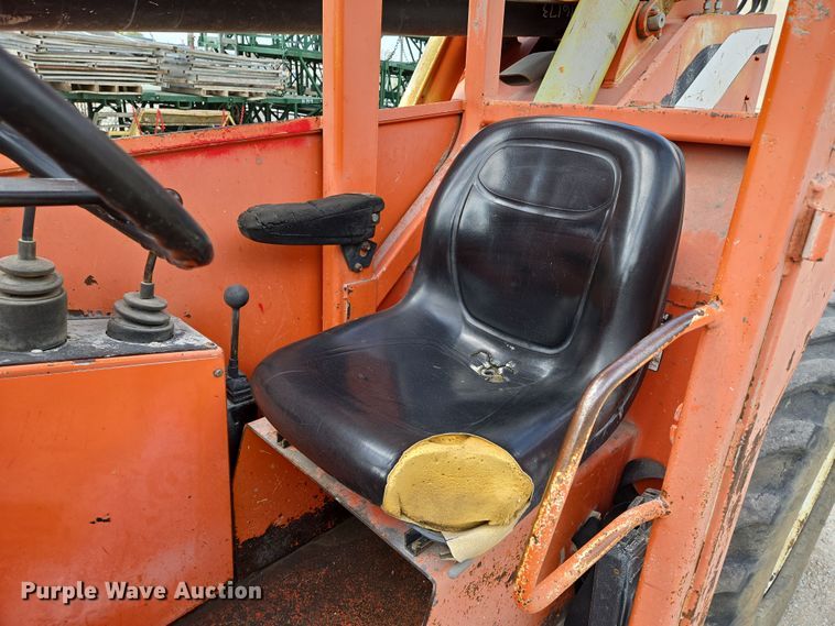 image for item EN8865 Skytrak 8042 telehandler