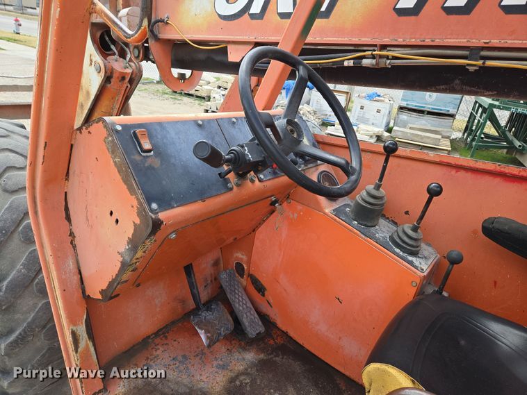 image for item EN8865 Skytrak 8042 telehandler