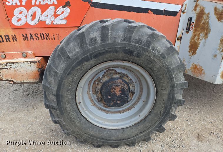 image for item EN8865 Skytrak 8042 telehandler