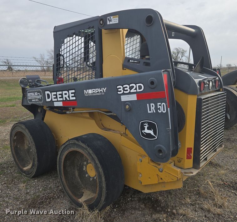 image for item EN8868 2013 John Deere 332D skid steer loader