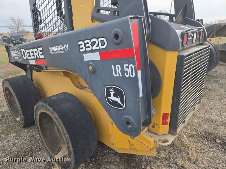image for item EN8868 2013 John Deere 332D skid steer loader