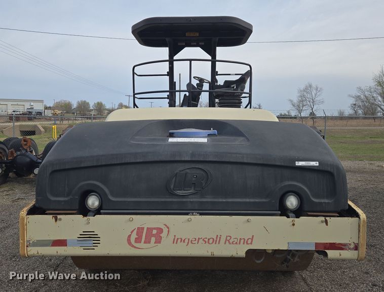 image for item EN8869 2006 Ingersoll Rand DD158 HFA double drum vibratory roller