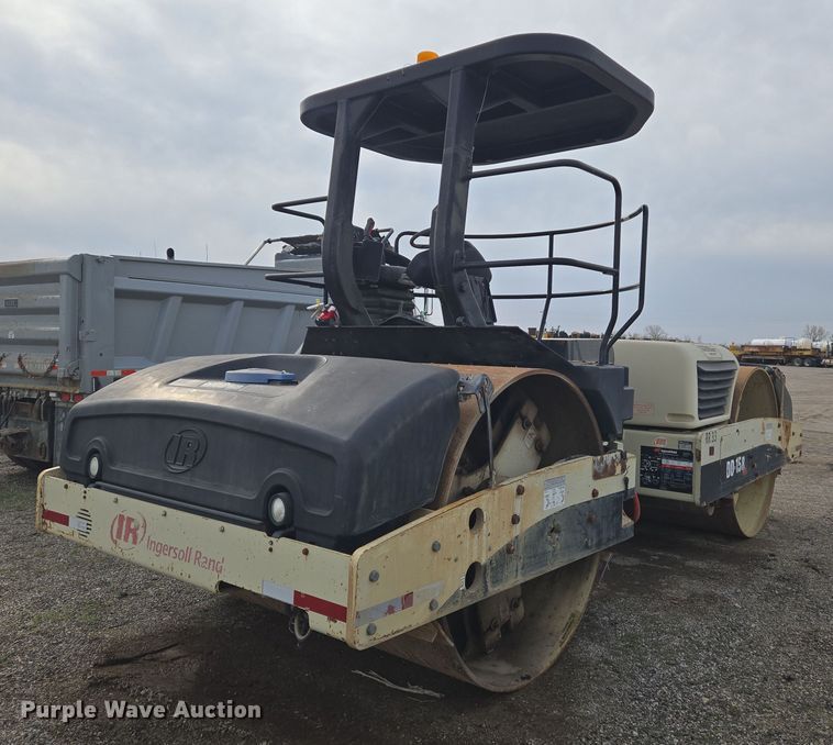 image for item EN8869 2006 Ingersoll Rand DD158 HFA double drum vibratory roller