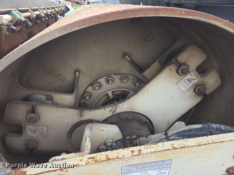 image for item EN8869 2006 Ingersoll Rand DD158 HFA double drum vibratory roller