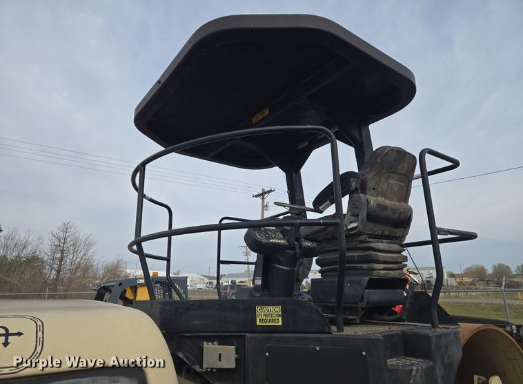 image for item EN8869 2006 Ingersoll Rand DD158 HFA double drum vibratory roller