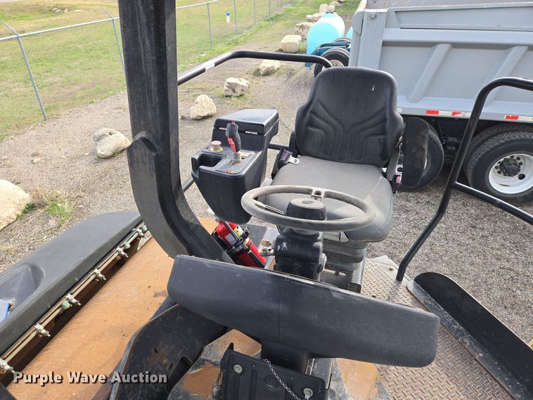 image for item EN8869 2006 Ingersoll Rand DD158 HFA double drum vibratory roller