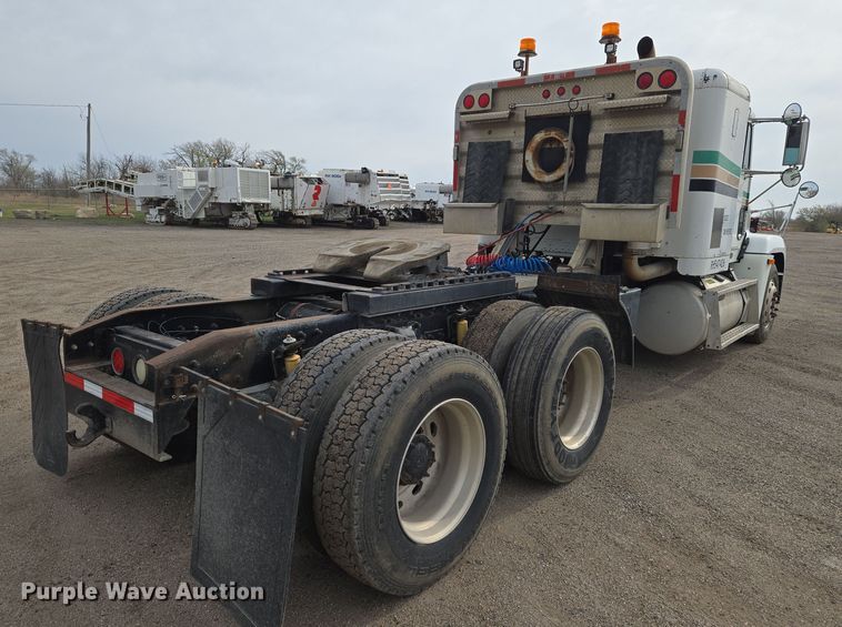 image for item EN8870 1994 Freightliner FLD120 semi truck