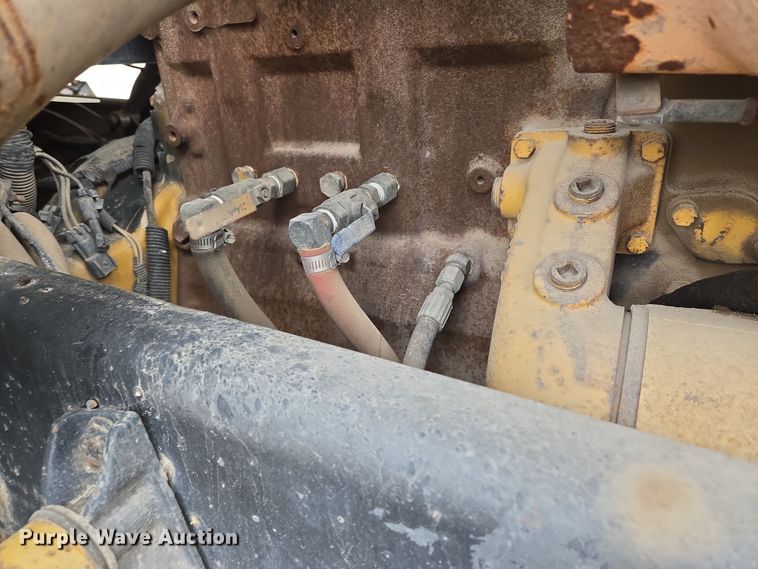 image for item EN8870 1994 Freightliner FLD120 semi truck