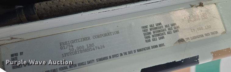 image for item EN8870 1994 Freightliner FLD120 semi truck