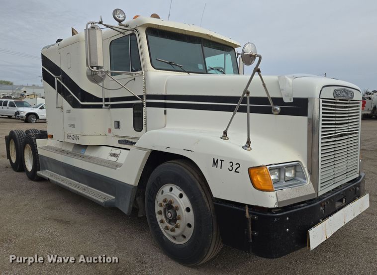 image for item EN8871 1994 Freightliner FLD120 semi truck