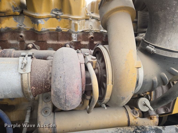 image for item EN8871 1994 Freightliner FLD120 semi truck