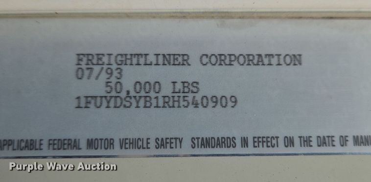 image for item EN8871 1994 Freightliner FLD120 semi truck