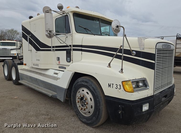 image for item EN8872 1994 Freightliner FLD120 semi truck