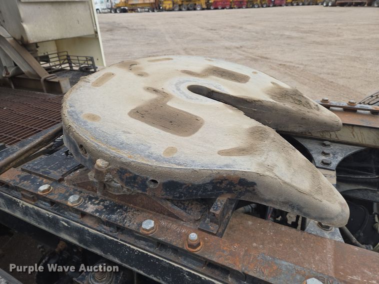 image for item EN8872 1994 Freightliner FLD120 semi truck