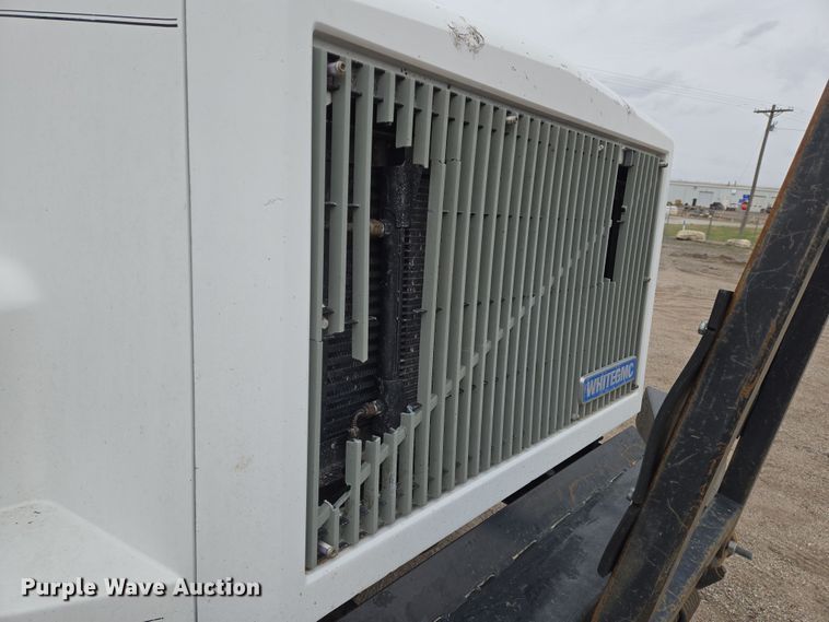 image for item EN8873 1994 White GMC WB water truck