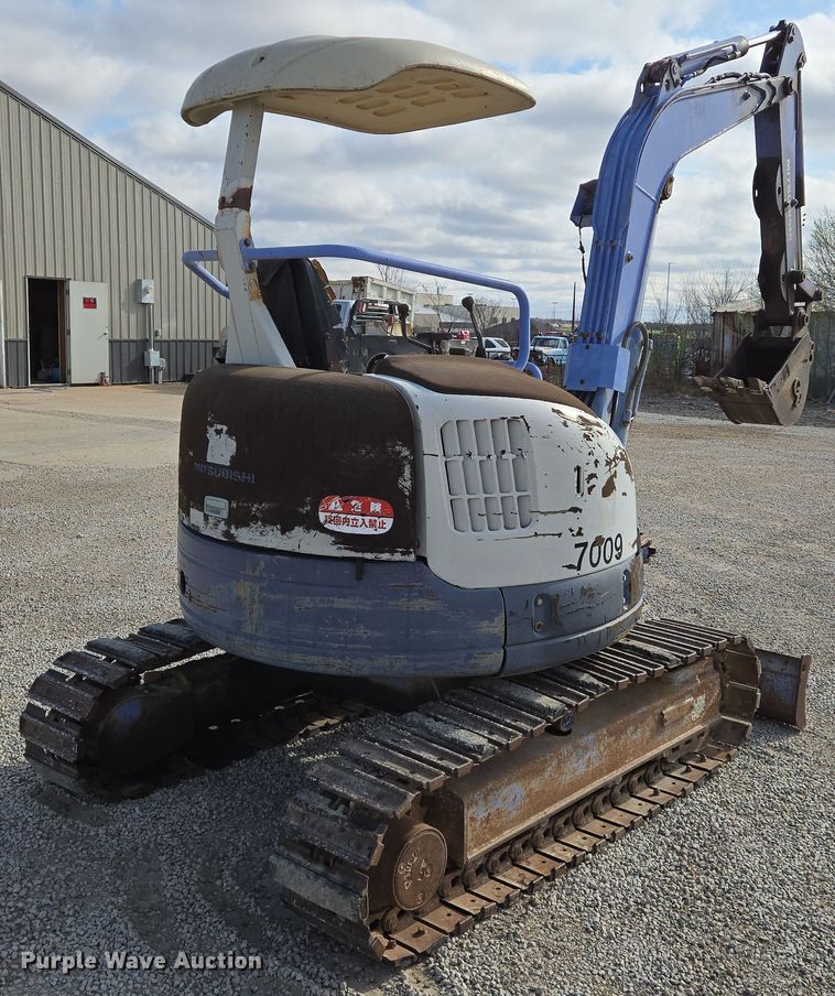 image for item EO0629 Mitsubishi MM30CR mini excavator