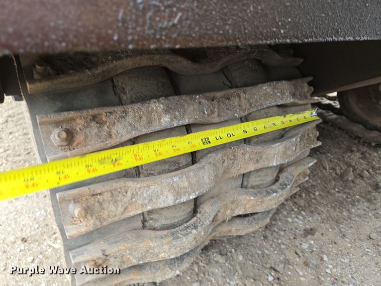 image for item EO0633 2006 Gyro-Trac MSTG1338 mulcher