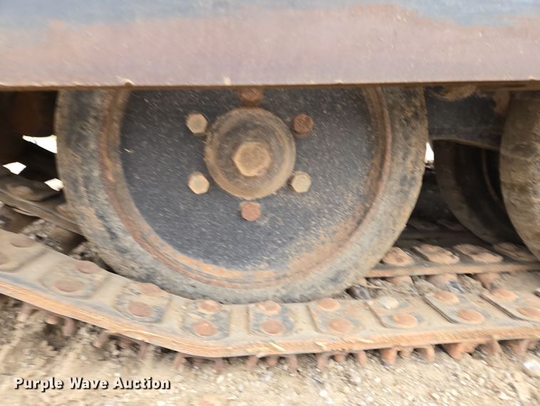 image for item EO0633 2006 Gyro-Trac MSTG1338 mulcher