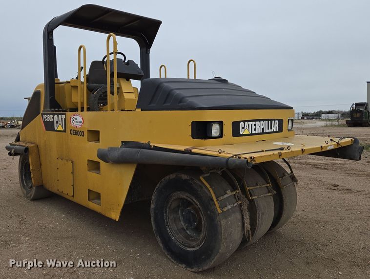 image for item EO0635 Caterpillar  PS360C pneumatic roller