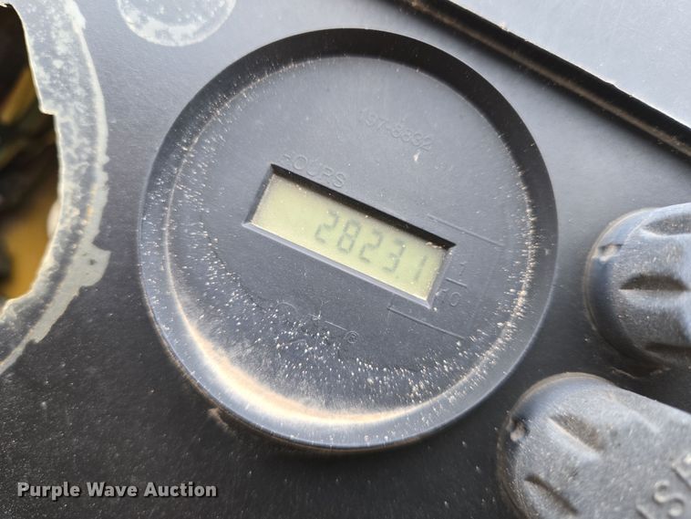 image for item EO0635 Caterpillar  PS360C pneumatic roller